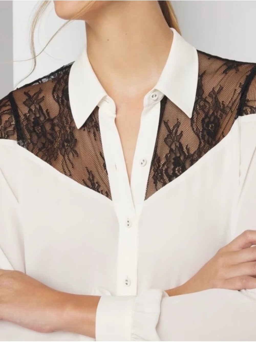 WHBM Cream Blouse Black Lace Detail Long Sleeve Blouse Size Medium